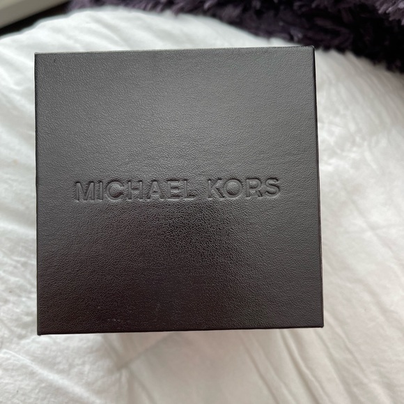 Michael Kors | Women’s Dylan Rose Gold Tone MK-5412 Watch Stainless Steel - Picture 4 of 8